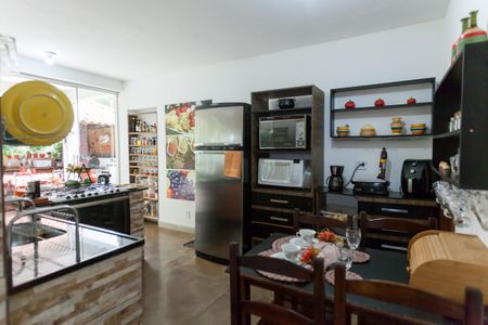 Casa de condomínio à venda com 417m², 4 quartos e 5 vagasCozinha