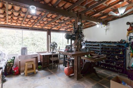 Casa de condomínio à venda com 417m², 4 quartos e 5 vagasQuarto de Serviço