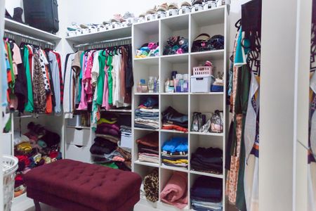 Casa de condomínio à venda com 417m², 4 quartos e 5 vagasCloset da suíte 2