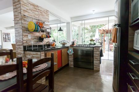 Casa de condomínio à venda com 417m², 4 quartos e 5 vagasCozinha