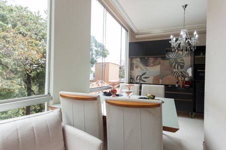 Casa de condomínio à venda com 417m², 4 quartos e 5 vagasSala de Jantar