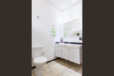 Casa de condomínio à venda com 417m², 4 quartos e 5 vagasBanheiro Social