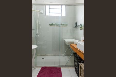 Casa de condomínio à venda com 417m², 4 quartos e 5 vagasBanheiro da Suíte 1