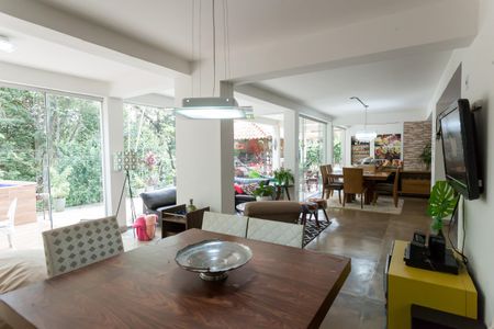 Casa de condomínio à venda com 417m², 4 quartos e 5 vagasEspaço Gourmet