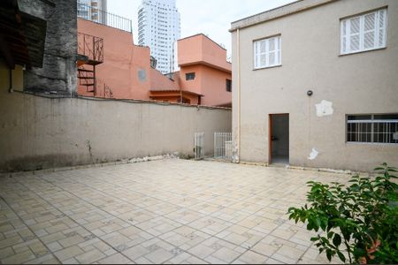 Casa para alugar com 200m², 3 quartos e 3 vagasQuintal