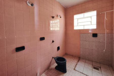 Casa à venda com 207m², 2 quartos e 2 vagasBanheiro Social
