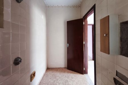 Casa à venda com 207m², 2 quartos e 2 vagasBanheiro Suíte