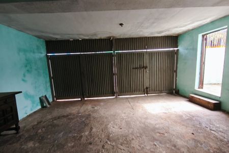 Casa à venda com 207m², 2 quartos e 2 vagasQuintal - Garagem