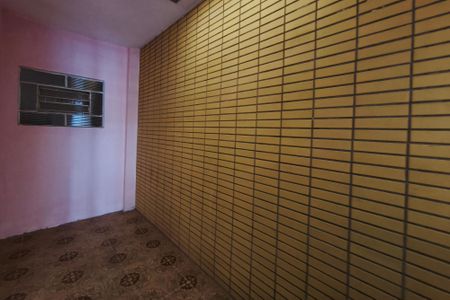 Casa à venda com 207m², 2 quartos e 2 vagasEscritório