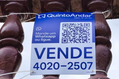Casa à venda com 207m², 2 quartos e 2 vagasPLACA INSTALADA NA FACHADA