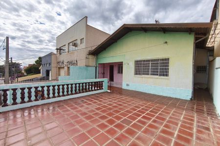 Casa à venda com 207m², 2 quartos e 2 vagasQuintal