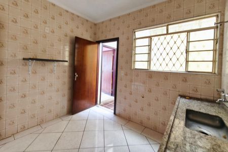 Casa à venda com 207m², 2 quartos e 2 vagasCozinha