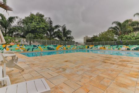 Apartamento à venda com 58m², 3 quartos e 1 vaga Apartamento à venda com 58m², 3 quartos e 1 vagaÁrea comum - Piscina
