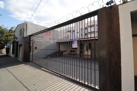 Casa para alugar com 150m², 2 quartos e 8 vagasPlaquinha