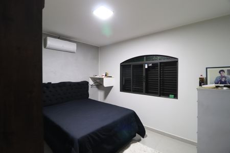 Casa para alugar com 150m², 2 quartos e 8 vagasQuarto 2