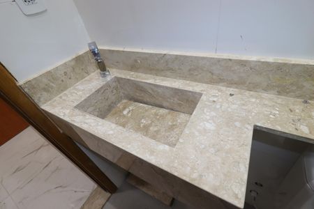 Apartamento à venda com 75m², 3 quartos e 2 vagasBanheiro - Pia