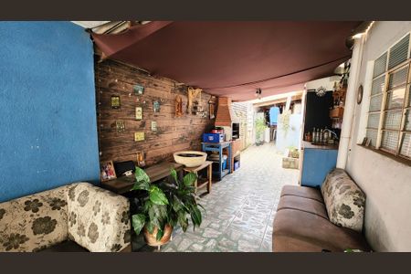 Casa à venda com 128m², 3 quartos e 2 vagasQuintal