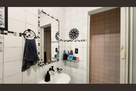 Casa à venda com 128m², 3 quartos e 2 vagasBanheiro