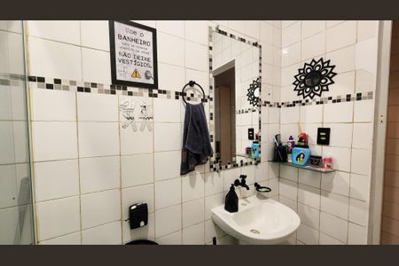 Casa à venda com 128m², 3 quartos e 2 vagasBanheiro