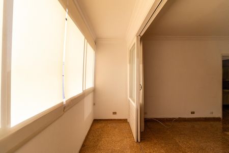 Apartamento à venda com 127m², 3 quartos e 3 vagas Apartamento à venda com 127m², 3 quartos e 3 vagasVaranda