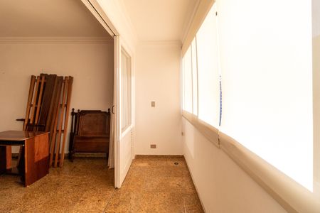 Apartamento à venda com 127m², 3 quartos e 3 vagas Apartamento à venda com 127m², 3 quartos e 3 vagasVaranda