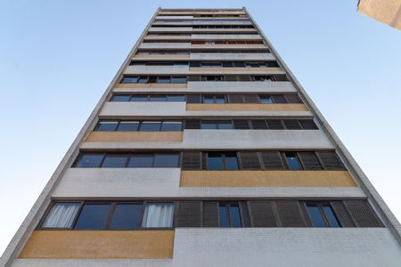 Apartamento à venda com 127m², 3 quartos e 3 vagas Apartamento à venda com 127m², 3 quartos e 3 vagasFachada