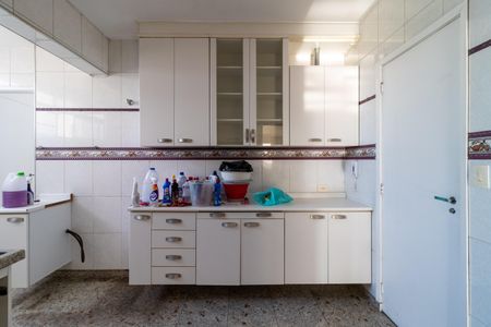 Apartamento à venda com 127m², 3 quartos e 3 vagas Apartamento à venda com 127m², 3 quartos e 3 vagasCozinha