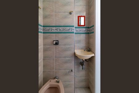 Apartamento à venda com 127m², 3 quartos e 3 vagas Apartamento à venda com 127m², 3 quartos e 3 vagasBanheiro de serviço