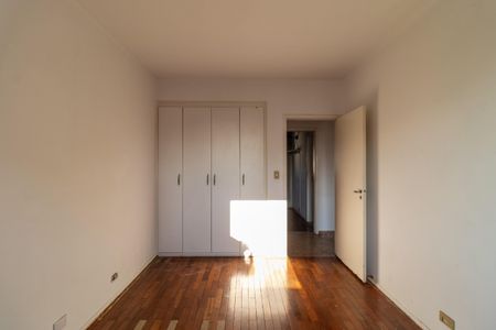 Apartamento à venda com 127m², 3 quartos e 3 vagas Apartamento à venda com 127m², 3 quartos e 3 vagasQuarto 2