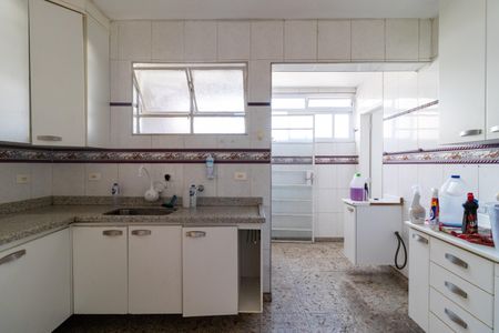 Apartamento à venda com 127m², 3 quartos e 3 vagas Apartamento à venda com 127m², 3 quartos e 3 vagasCozinha