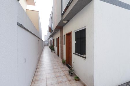 Casa de condomínio à venda com 55m², 2 quartos e 1 vagaEntrada