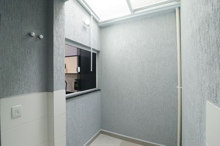 Casa de condomínio à venda com 55m², 2 quartos e 1 vagaÁrea de Serviço