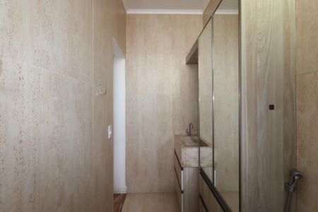 Apartamento à venda com 106m², 2 quartos e 2 vagasBanheiro da Suíte