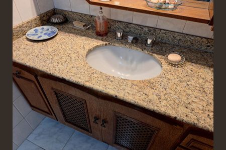 Apartamento à venda com 97m², 3 quartos e 1 vagaBanheiro Social