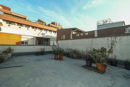 Apartamento para alugar com 247m², 2 quartos e 2 vagasTerraço