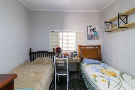 Casa à venda com 357m², 3 quartos e 3 vagas Casa à venda com 357m², 3 quartos e 3 vagasQuarto 3