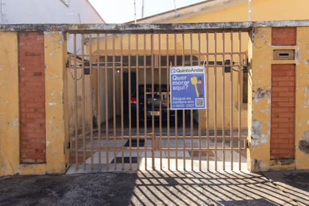 Casa à venda com 357m², 3 quartos e 3 vagas Casa à venda com 357m², 3 quartos e 3 vagasPlaca