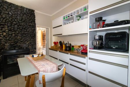 Casa à venda com 357m², 3 quartos e 3 vagas Casa à venda com 357m², 3 quartos e 3 vagasCozinha 2