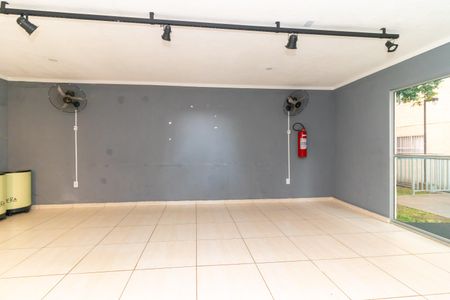 Apartamento para alugar com 39m², 2 quartos e 1 vagaÁrea comum - Salão de festas