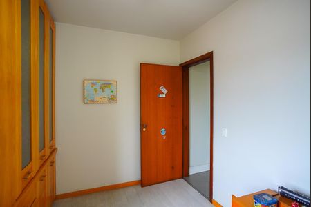Apartamento à venda com 257m², 3 quartos e 2 vagasQuarto 2