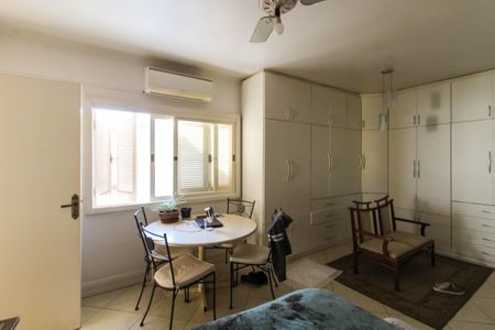 Casa à venda com 160m², 4 quartos e 2 vagas Casa à venda com 160m², 4 quartos e 2 vagasSuíte 2