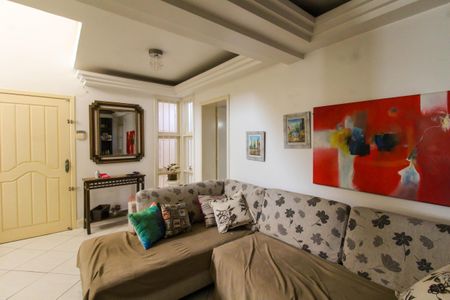 Casa à venda com 160m², 4 quartos e 2 vagas Casa à venda com 160m², 4 quartos e 2 vagasSala