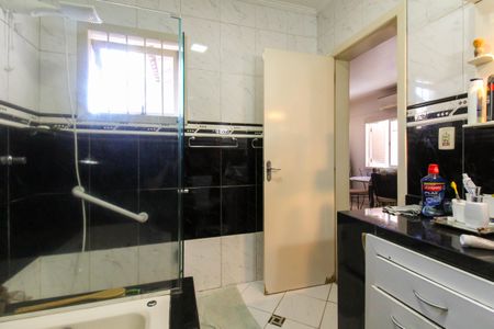 Casa à venda com 160m², 4 quartos e 2 vagas Casa à venda com 160m², 4 quartos e 2 vagasBanheiro da Suíte 2