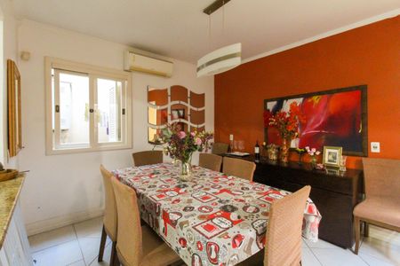 Casa à venda com 160m², 4 quartos e 2 vagas Casa à venda com 160m², 4 quartos e 2 vagasCopa