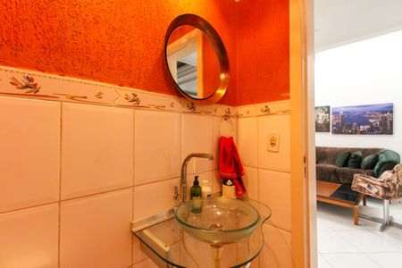 Casa à venda com 160m², 4 quartos e 2 vagas Casa à venda com 160m², 4 quartos e 2 vagasLavabo