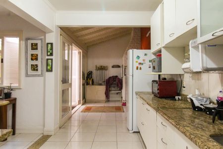 Casa à venda com 160m², 4 quartos e 2 vagas Casa à venda com 160m², 4 quartos e 2 vagasCozinha