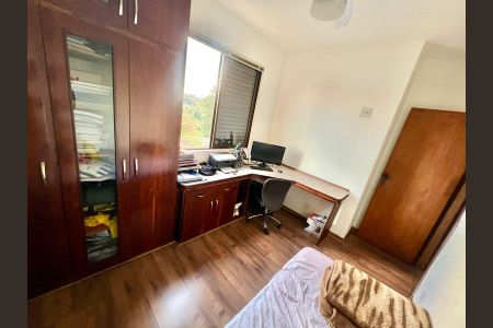 Apartamento à venda com 192m², 4 quartos e 1 vagaQuarto 2
