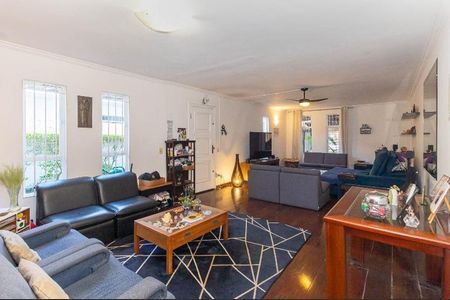 Casa à venda com 185m², 3 quartos e 2 vagasFoto 02