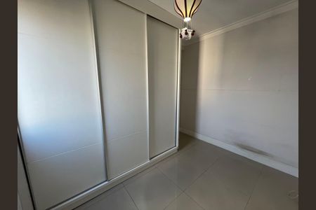 Apartamento para alugar com 74m², 2 quartos e 1 vagaQuarto 