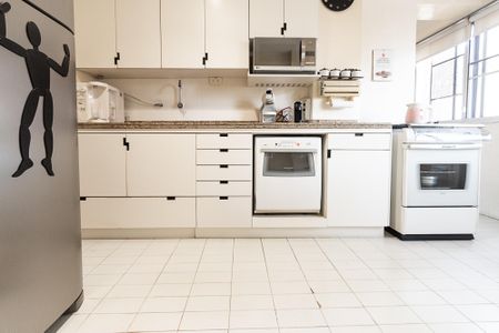 Apartamento à venda com 75m², 2 quartos e sem vagaCozinha